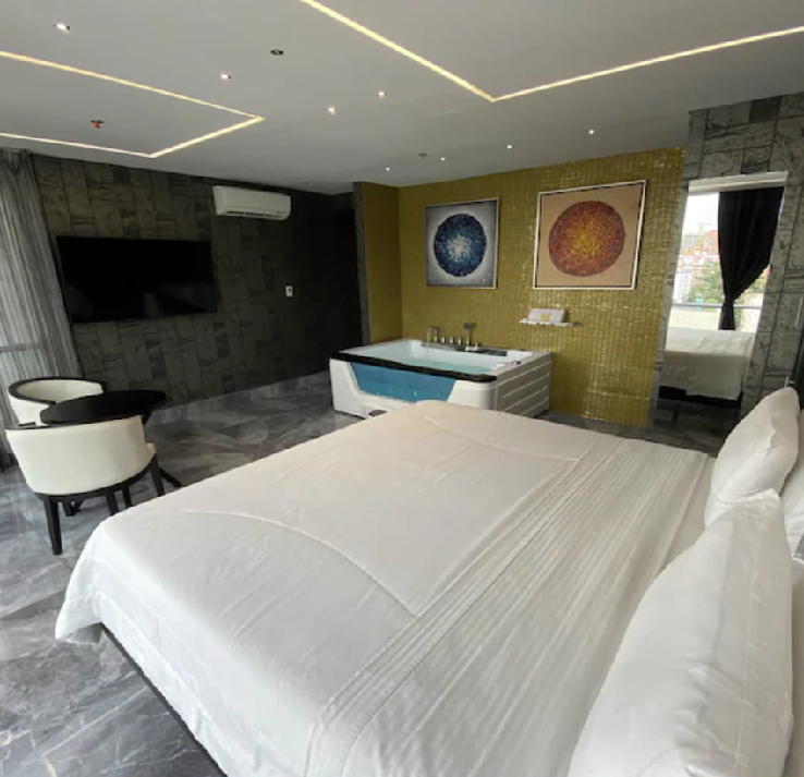 Hotel con jacuzzi en Colcha K