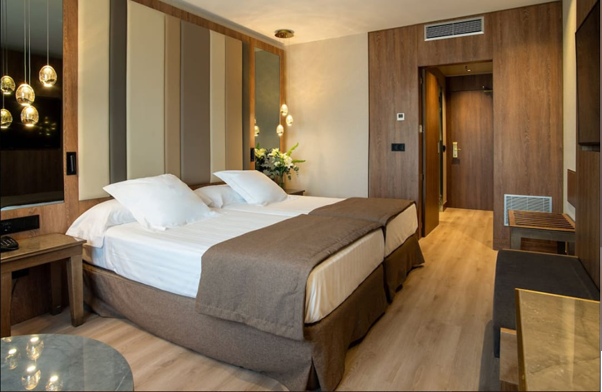 Hotel con jacuzzi en Huarina