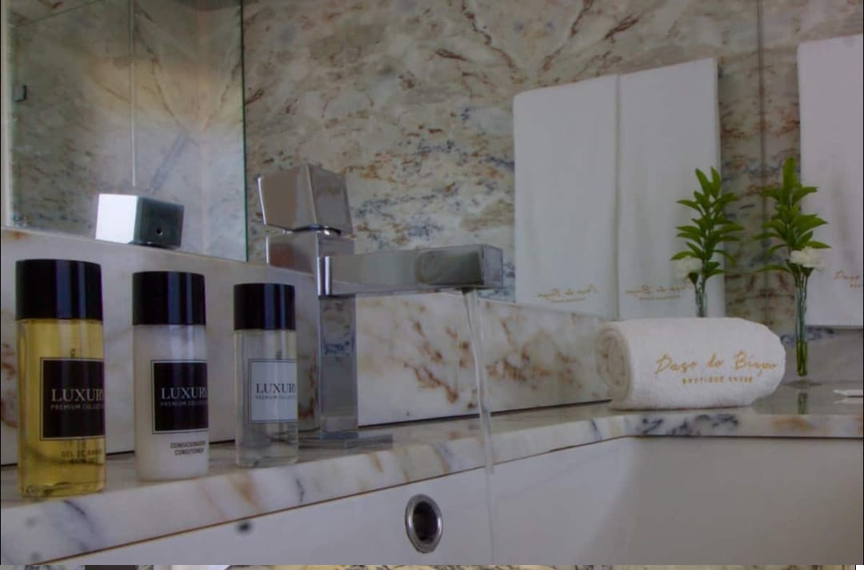 Hotel con jacuzzi en Kacachaca